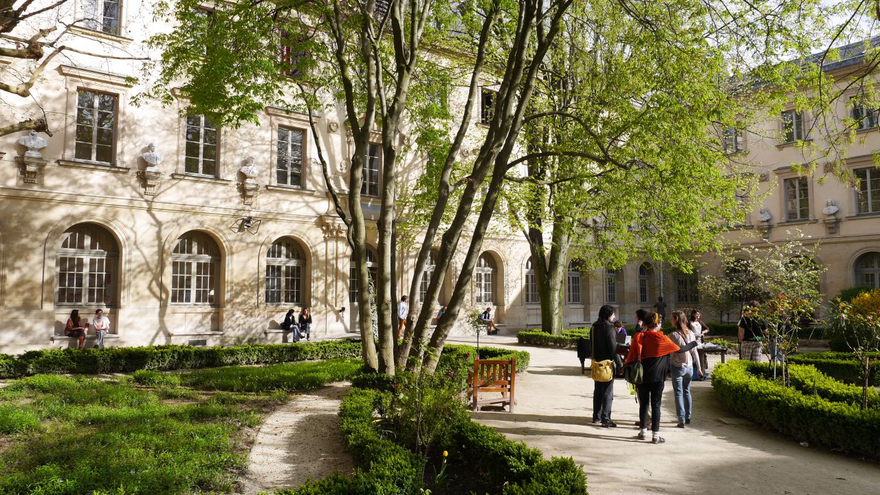 VFE Đại học nổi tiếng nước Pháp 1